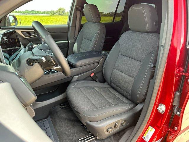 used 2025 Chevrolet Traverse car, priced at $43,995