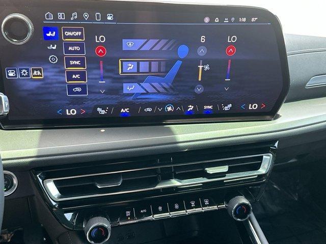 used 2025 Chevrolet Traverse car, priced at $43,995