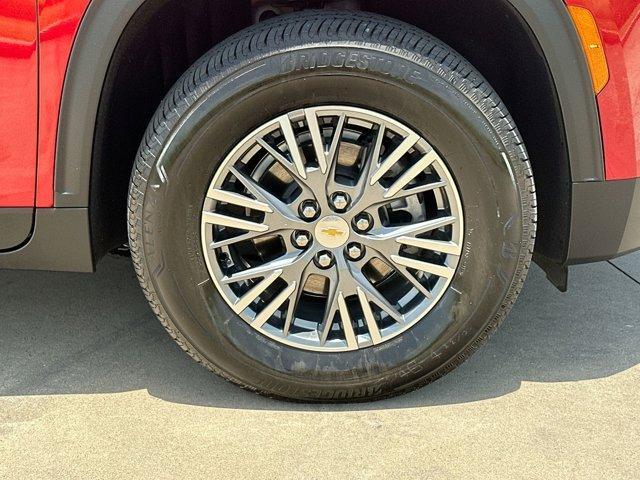 used 2025 Chevrolet Traverse car, priced at $43,995