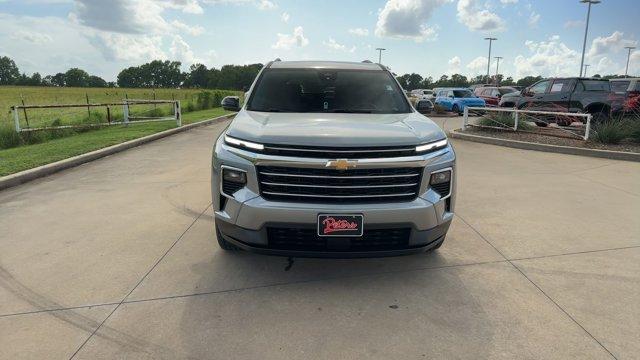 used 2024 Chevrolet Traverse car, priced at $42,995