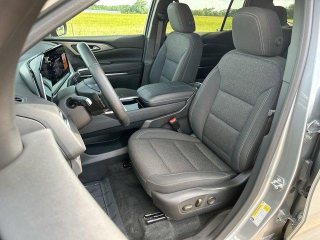 used 2024 Chevrolet Traverse car, priced at $42,995