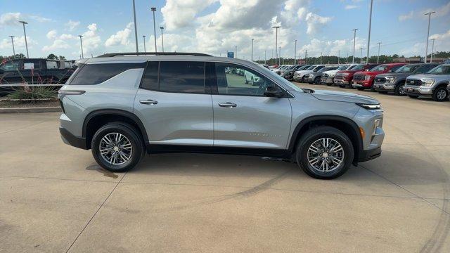 used 2024 Chevrolet Traverse car, priced at $42,995