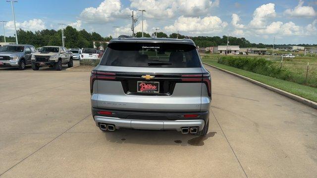 used 2024 Chevrolet Traverse car, priced at $42,995