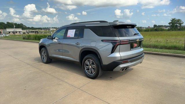 used 2024 Chevrolet Traverse car, priced at $42,995