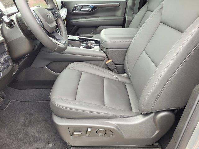 new 2025 Chevrolet Suburban car, priced at $83,630