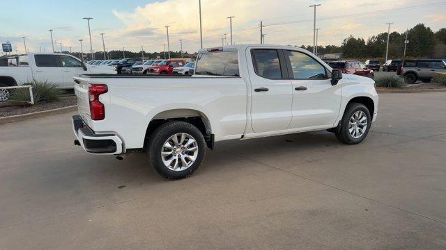 new 2025 Chevrolet Silverado 1500 car, priced at $40,918