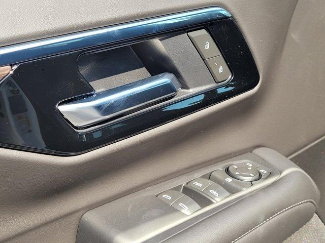 new 2025 Chevrolet Suburban car, priced at $63,995