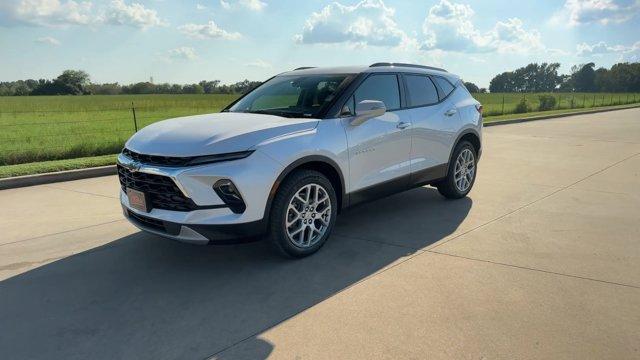 new 2025 Chevrolet Blazer car, priced at $40,637