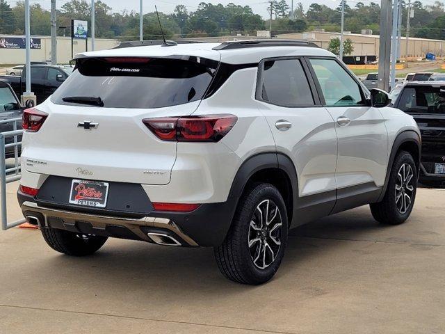 new 2025 Chevrolet TrailBlazer car, priced at $30,686