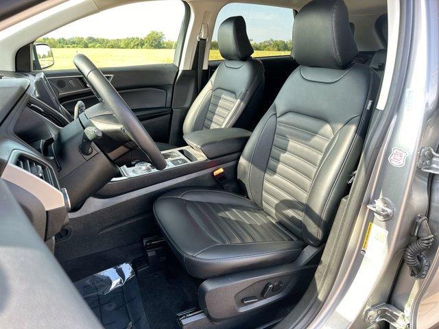 used 2024 Ford Edge car, priced at $35,995