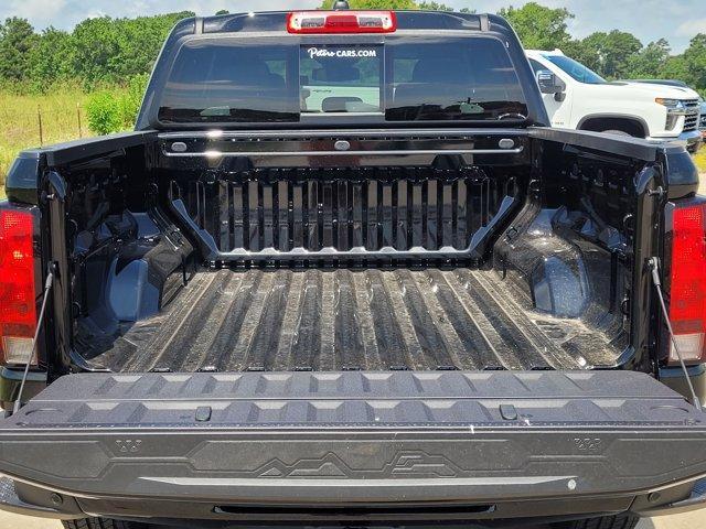 new 2025 Chevrolet Colorado car, priced at $37,818