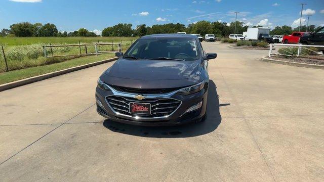 new 2025 Chevrolet Malibu car, priced at $27,337