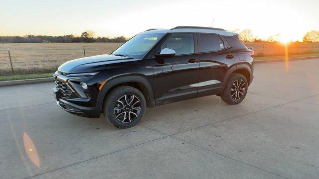 new 2025 Chevrolet TrailBlazer car, priced at $30,303