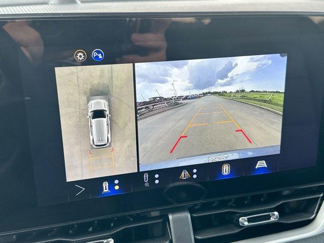 new 2026 Chevrolet Equinox car, priced at $32,918