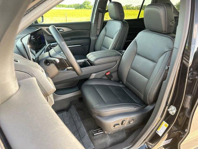 used 2024 Chevrolet Traverse car, priced at $47,995