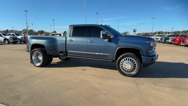 new 2025 Chevrolet Silverado 3500 car, priced at $108,995