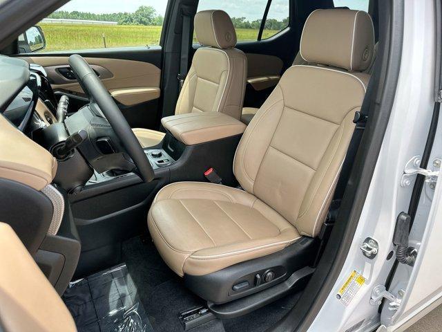 used 2023 Chevrolet Traverse car, priced at $42,995