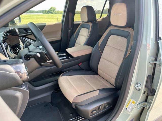 new 2026 Chevrolet Equinox car, priced at $36,598