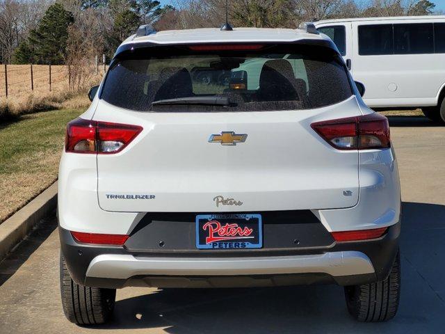 new 2025 Chevrolet TrailBlazer car, priced at $27,131