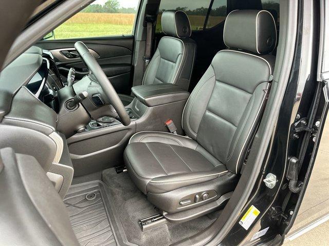 used 2023 Chevrolet Traverse car, priced at $37,995