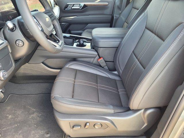 new 2025 Chevrolet Suburban car, priced at $86,322