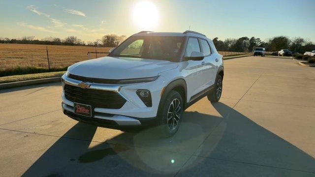 new 2025 Chevrolet TrailBlazer car, priced at $27,125