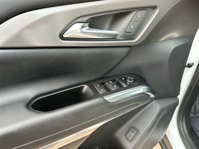 used 2024 Chevrolet Traverse car, priced at $42,995