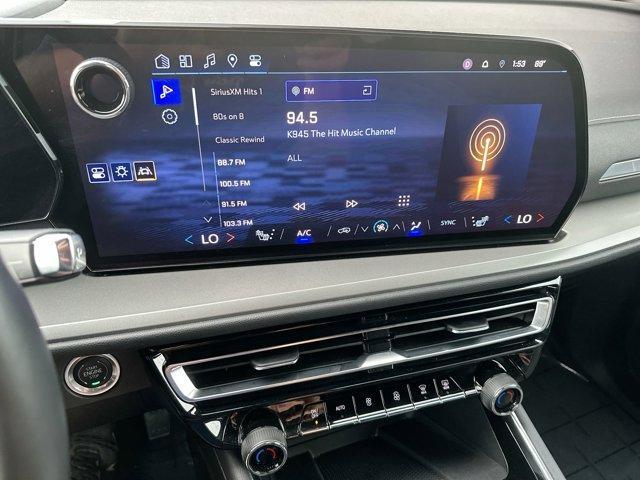used 2024 Chevrolet Traverse car, priced at $42,995