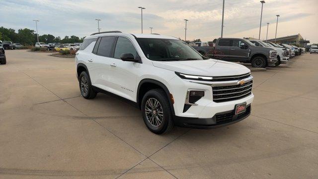 used 2024 Chevrolet Traverse car, priced at $42,995