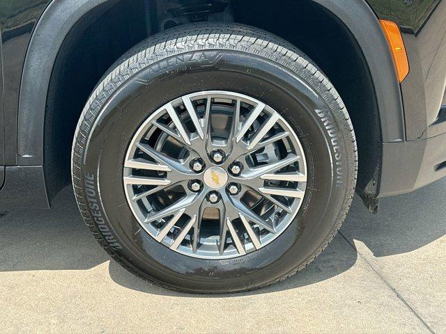 used 2025 Chevrolet Traverse car, priced at $44,995