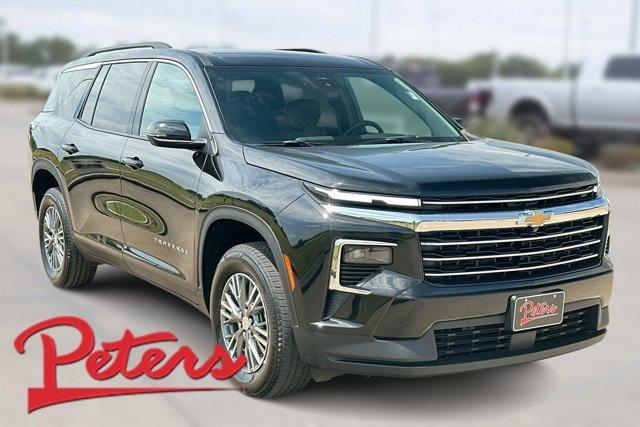 used 2025 Chevrolet Traverse car, priced at $44,995