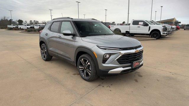 new 2025 Chevrolet TrailBlazer car, priced at $27,131