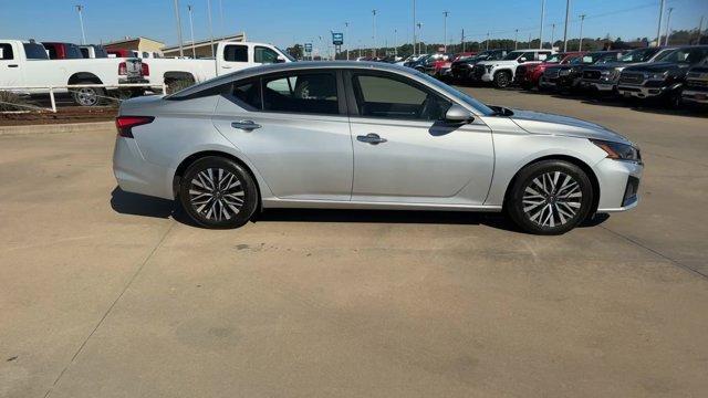 used 2023 Nissan Altima car, priced at $24,967