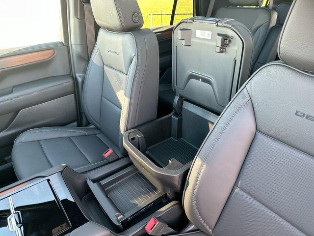 used 2025 GMC Yukon car, priced at $94,995