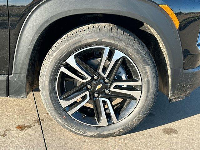 new 2025 Chevrolet TrailBlazer car, priced at $27,131