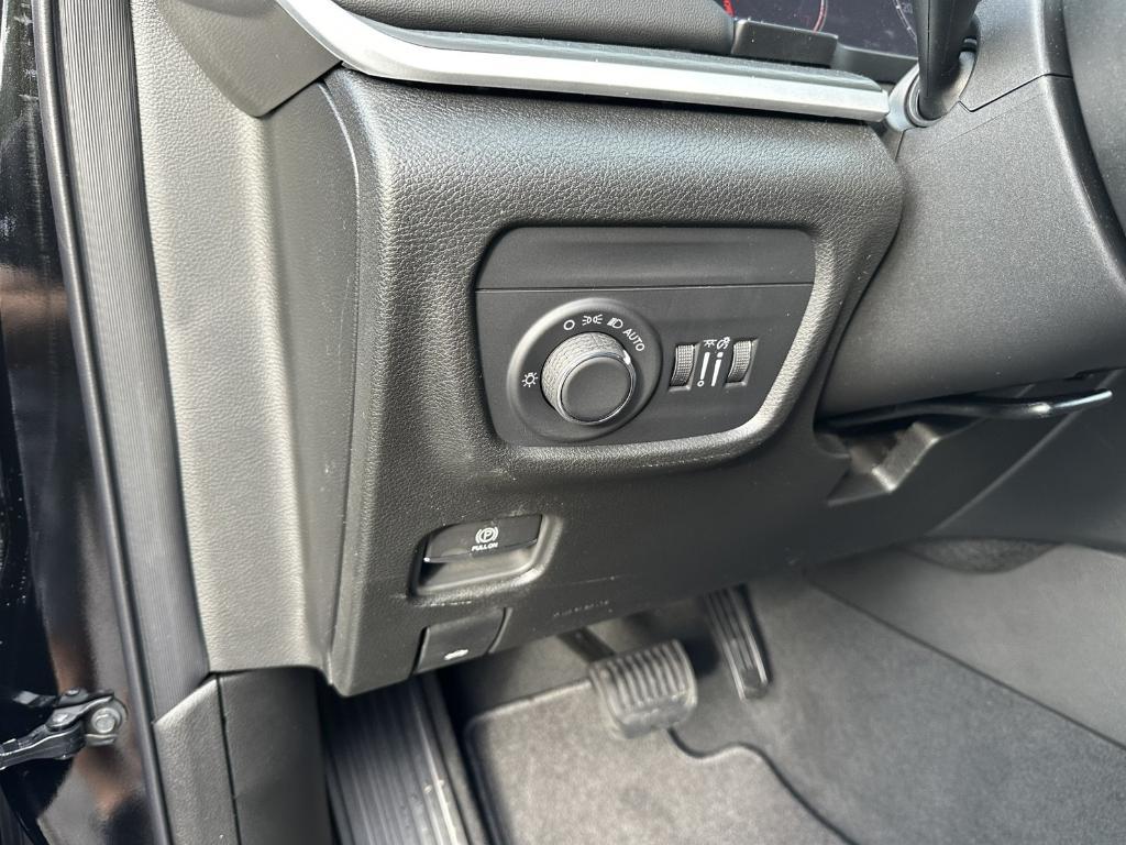 new 2025 Jeep Grand Cherokee L car, priced at $41,085