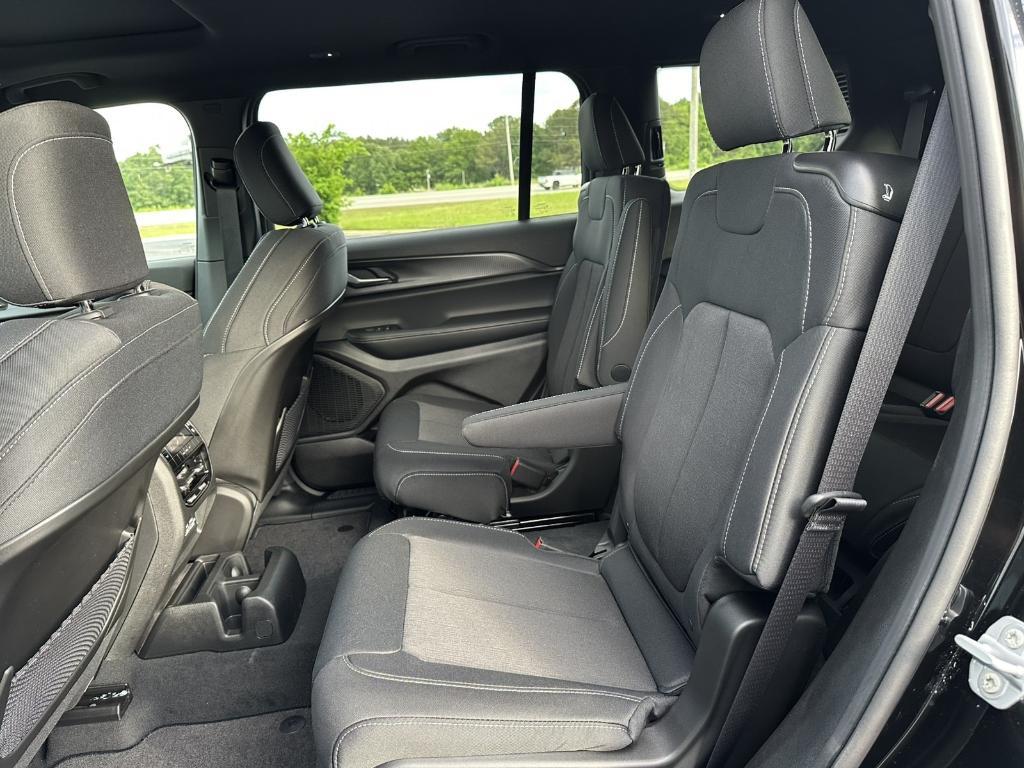 new 2025 Jeep Grand Cherokee L car, priced at $41,085
