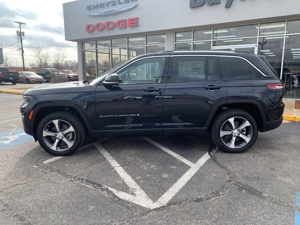 new 2022 Jeep Grand Cherokee 4xe car, priced at $41,168