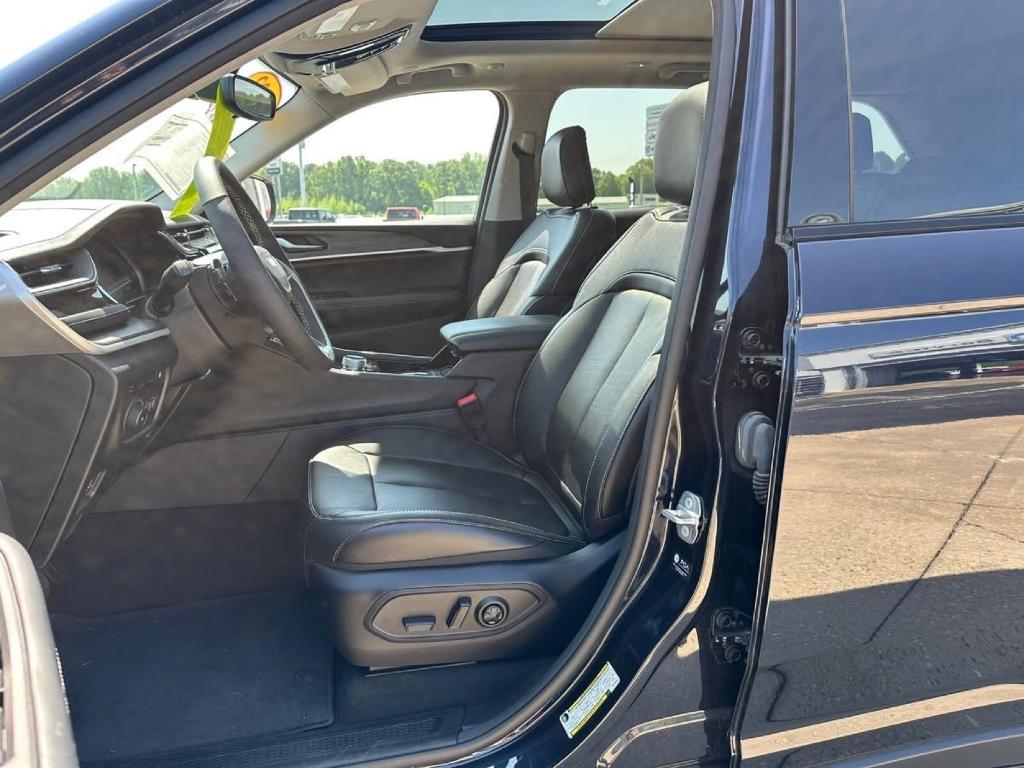 new 2022 Jeep Grand Cherokee 4xe car, priced at $38,668