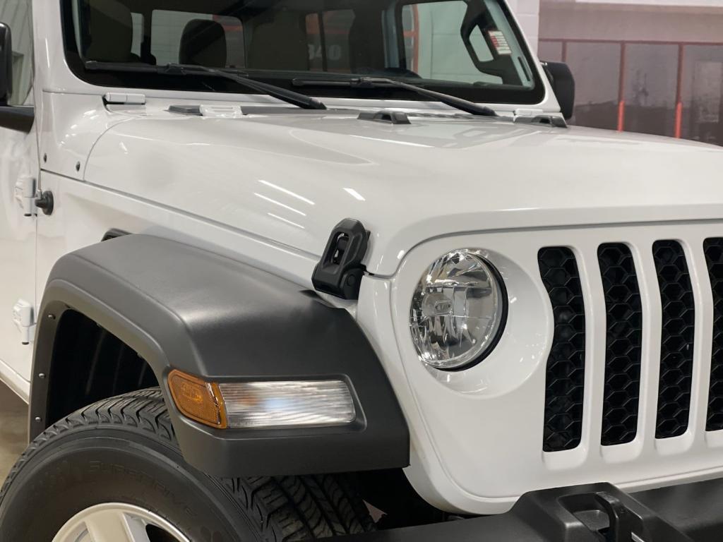 used 2023 Jeep Gladiator car, priced at $31,266