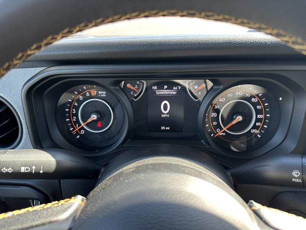 new 2025 Jeep Gladiator car, priced at $43,038
