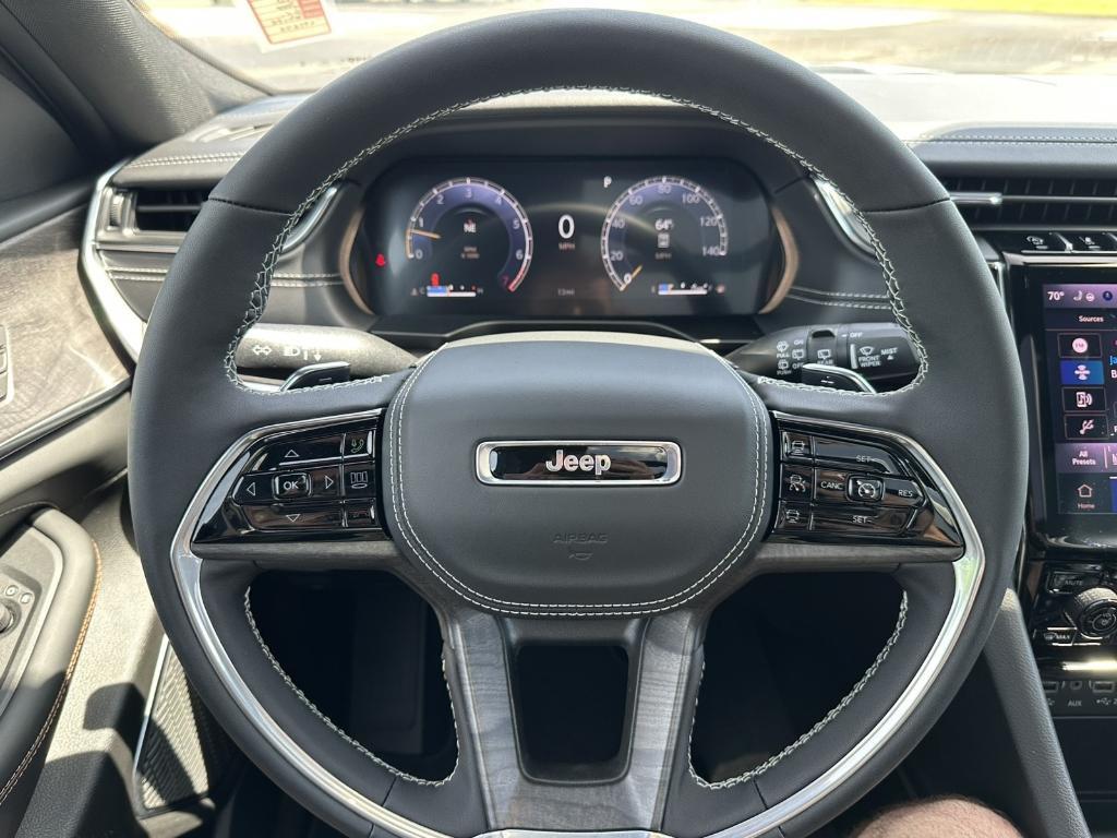 new 2025 Jeep Grand Cherokee car, priced at $55,471