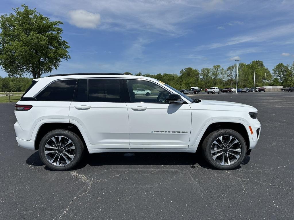 new 2025 Jeep Grand Cherokee car, priced at $55,471