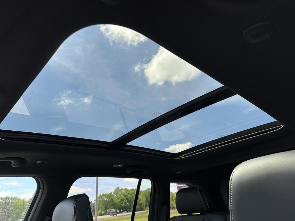 new 2025 Jeep Grand Cherokee car, priced at $55,471