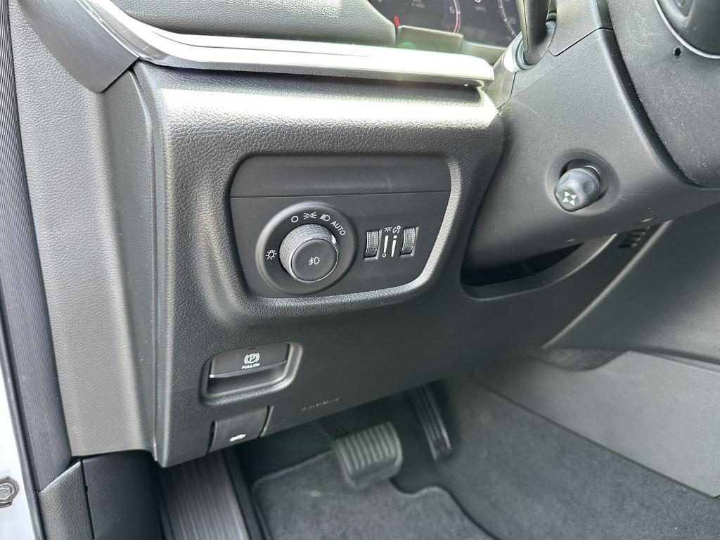 new 2025 Jeep Grand Cherokee car, priced at $55,471