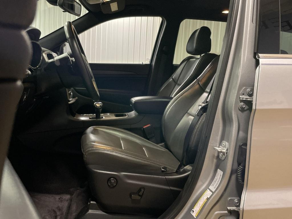 used 2015 Jeep Grand Cherokee car, priced at $16,876