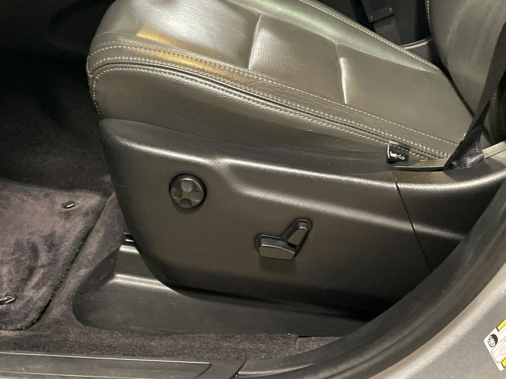 used 2015 Jeep Grand Cherokee car, priced at $16,876