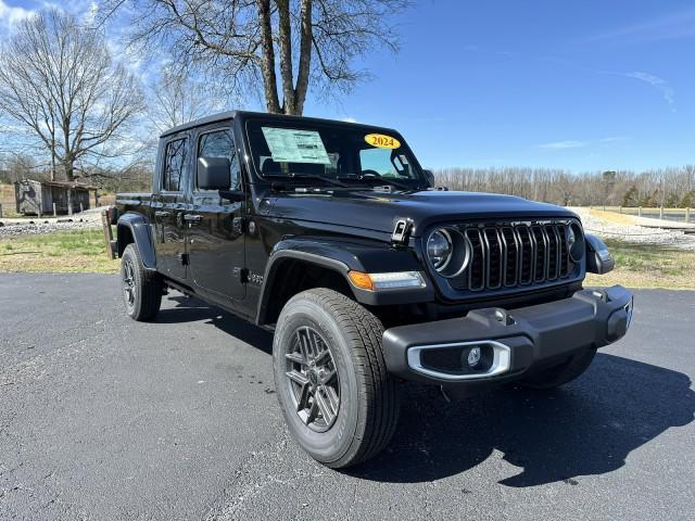 new 2024 Jeep Gladiator car, priced at $40,898