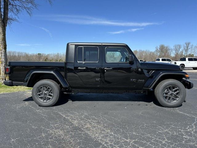 new 2024 Jeep Gladiator car, priced at $40,898