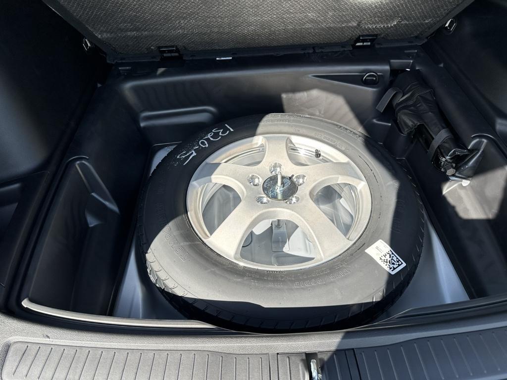 new 2025 Jeep Grand Cherokee car, priced at $40,260